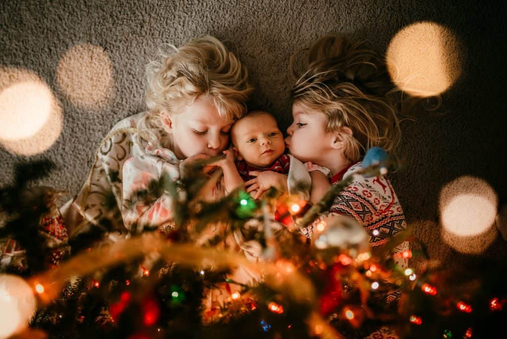 24 Christmas Family Photos Full Of Magical Moments