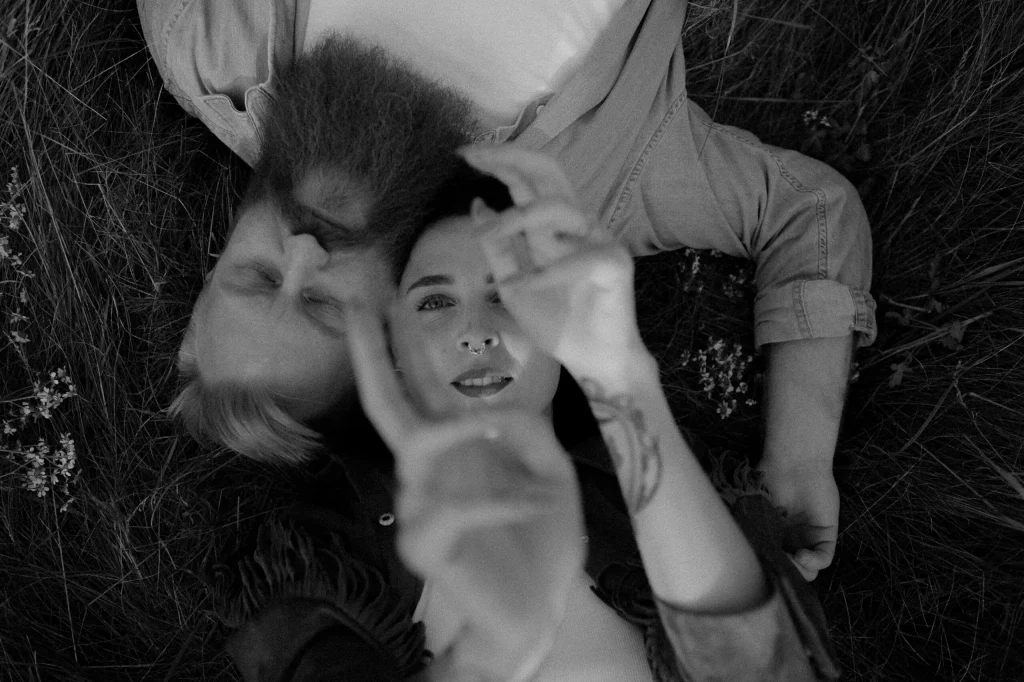 Discover the secrets to powerful storytelling in photography through Jennifer Moher's Conceptual Storytelling course.